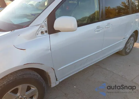 2004 Toyota Sienna Xle z USA, uszkodzony, nr VIN 5TDZA22C54S062276